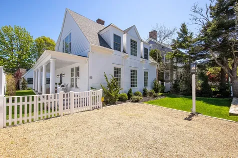 95 School Street Edgartown MA 02539