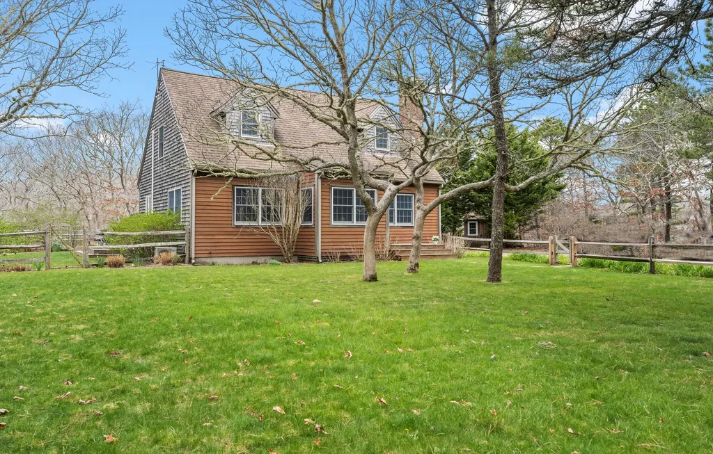 111 Charles Neck Way West Tisbury MA 02575