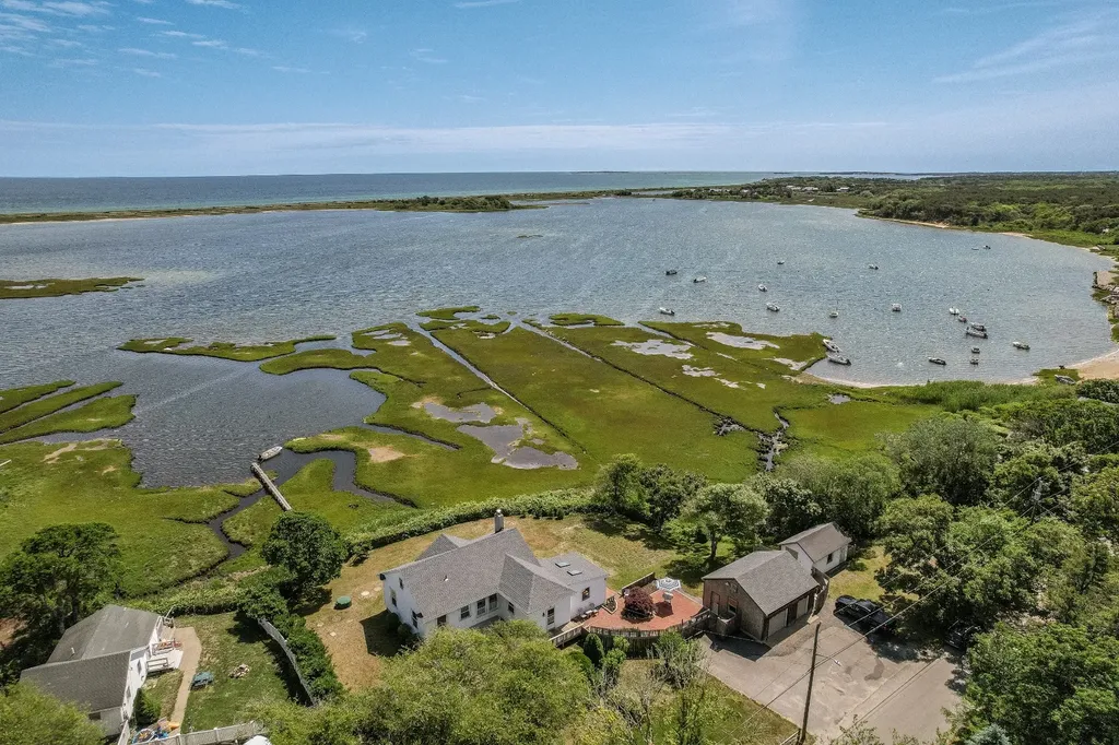 55 The Boulevard Edgartown MA 02539