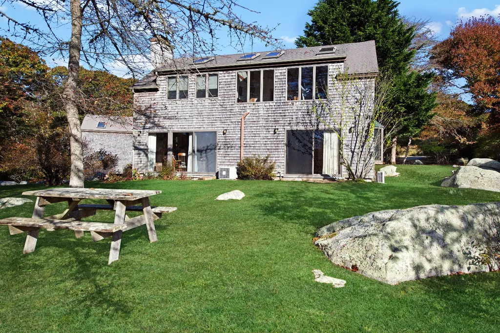 7 The Aerie Chilmark MA 02535