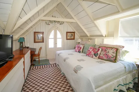 12 Cottage Park Oak Bluffs MA 02557