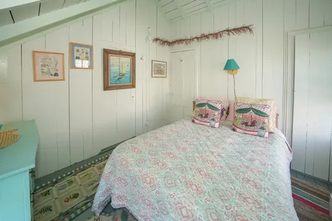 12 Cottage Park Oak Bluffs MA 02557