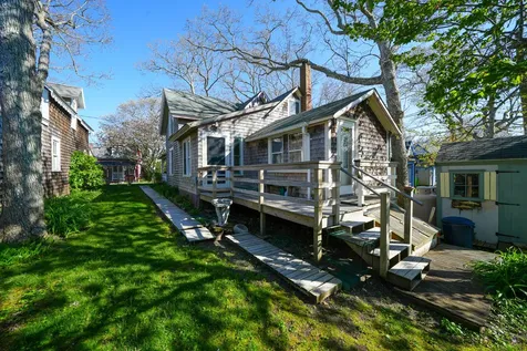12 Cottage Park Oak Bluffs MA 02557