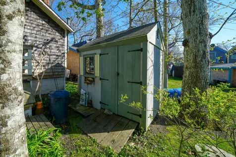 12 Cottage Park Oak Bluffs MA 02557