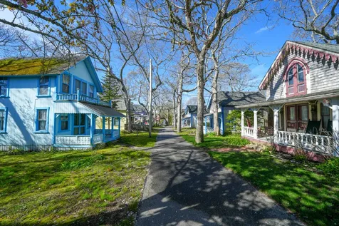 12 Cottage Park Oak Bluffs MA 02557