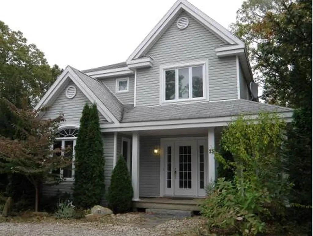 11 Eighteenth Street South Edgartown MA 02539
