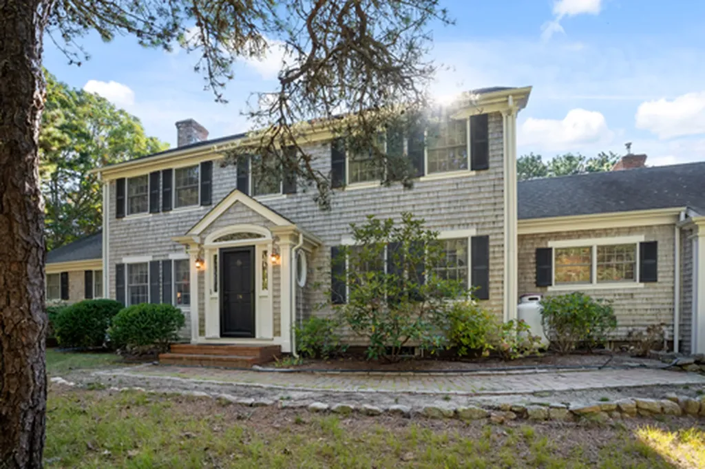 26 Dark Woods Road Edgartown MA 02539