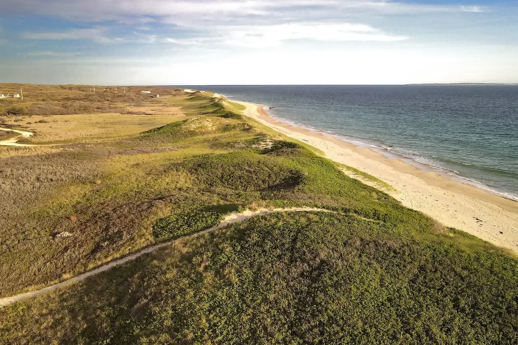 00 Moshup Trail Aquinnah MA 02535