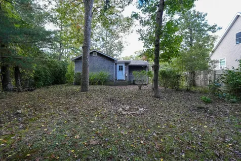 134 Barnes Road Oak Bluffs MA 02557