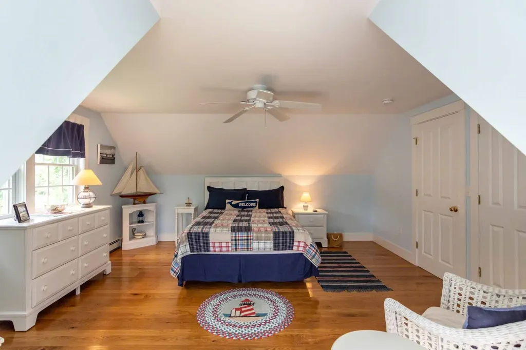 196 Spring Hill Road Vineyard Haven MA 02568