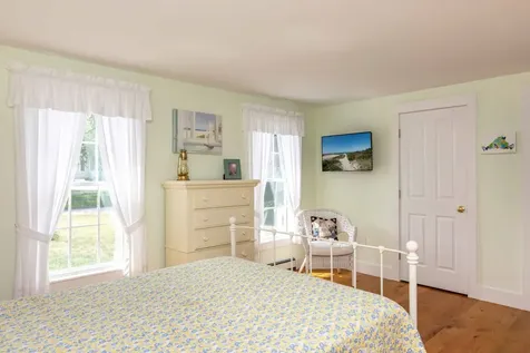196 Spring Hill Road Vineyard Haven MA 02568