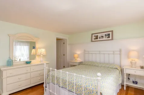 196 Spring Hill Road Vineyard Haven MA 02568