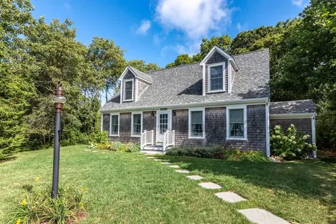 196 Spring Hill Road Vineyard Haven MA 02568