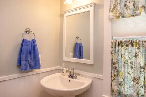 196 Spring Hill Road Vineyard Haven MA 02568