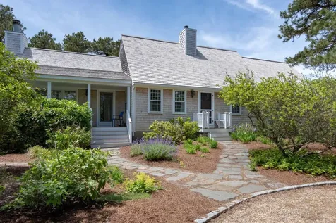 37 Road To The Plains Edgartown MA 02539