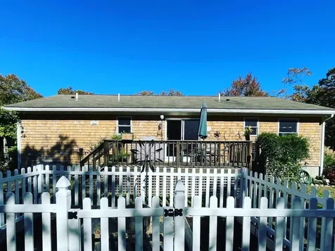 32 Meshaket Way Oak Bluffs MA 02557