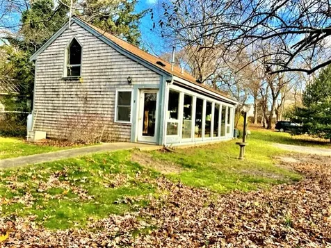 2 Cedar Avenue Oak Bluffs MA 02557
