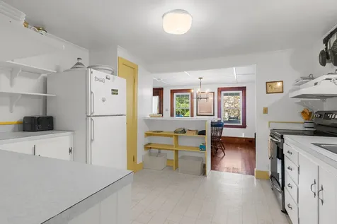 125 Skiff Avenue Vineyard Haven MA 02568