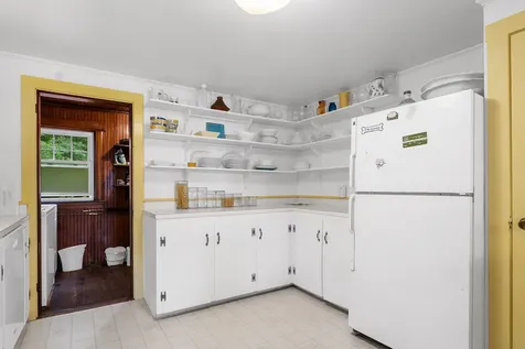 125 Skiff Avenue Vineyard Haven MA 02568