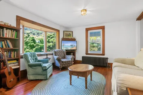 125 Skiff Avenue Vineyard Haven MA 02568