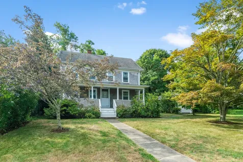 125 Skiff Avenue Vineyard Haven MA 02568