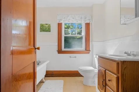 125 Skiff Avenue Vineyard Haven MA 02568