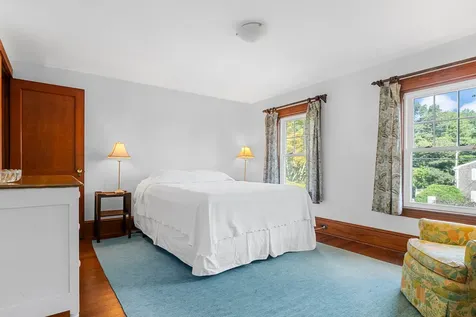 125 Skiff Avenue Vineyard Haven MA 02568