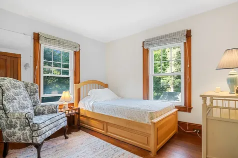 125 Skiff Avenue Vineyard Haven MA 02568