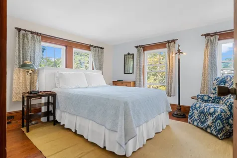 125 Skiff Avenue Vineyard Haven MA 02568