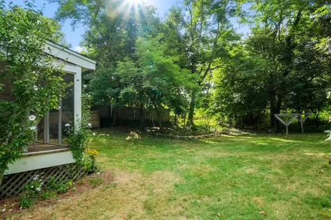125 Skiff Avenue Vineyard Haven MA 02568