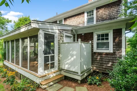 125 Skiff Avenue Vineyard Haven MA 02568