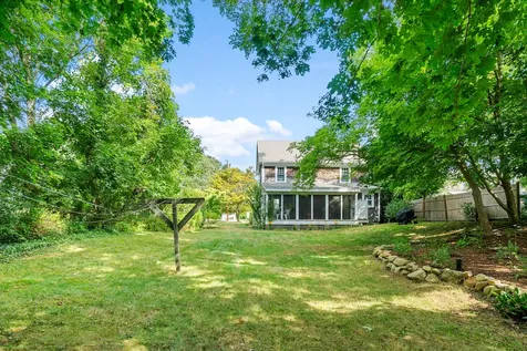 125 Skiff Avenue Vineyard Haven MA 02568