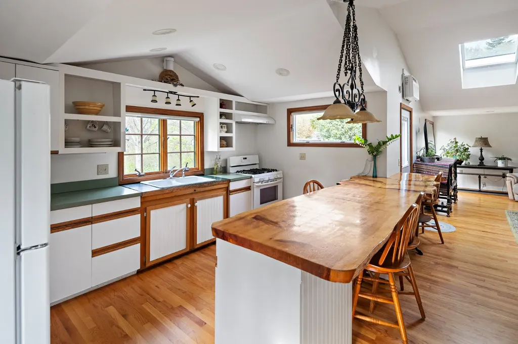 496 Lamberts Cove Road West Tisbury MA 02575