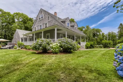 14 Hatch Road Vineyard Haven MA 02568