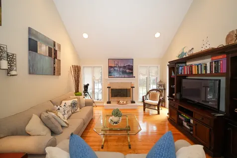 3 Old Dunhams Corner Way Edgartown MA 02539