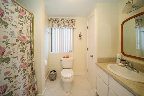 4 Quail Run Oak Bluffs MA 02557