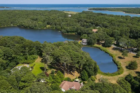 4 Quail Run Oak Bluffs MA 02557