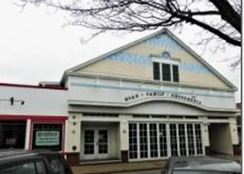 19 Circuit Avenue Oak Bluffs MA 02557