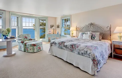 1115 Main Street Vineyard Haven MA 02568