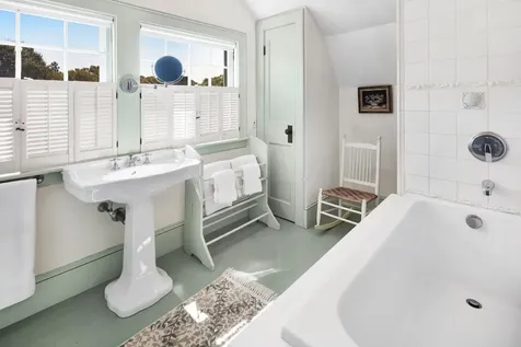 1115 Main Street Vineyard Haven MA 02568