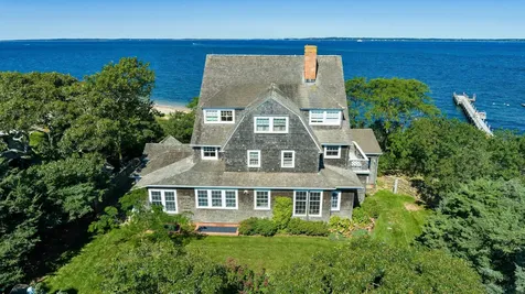 1115 Main Street Vineyard Haven MA 02568