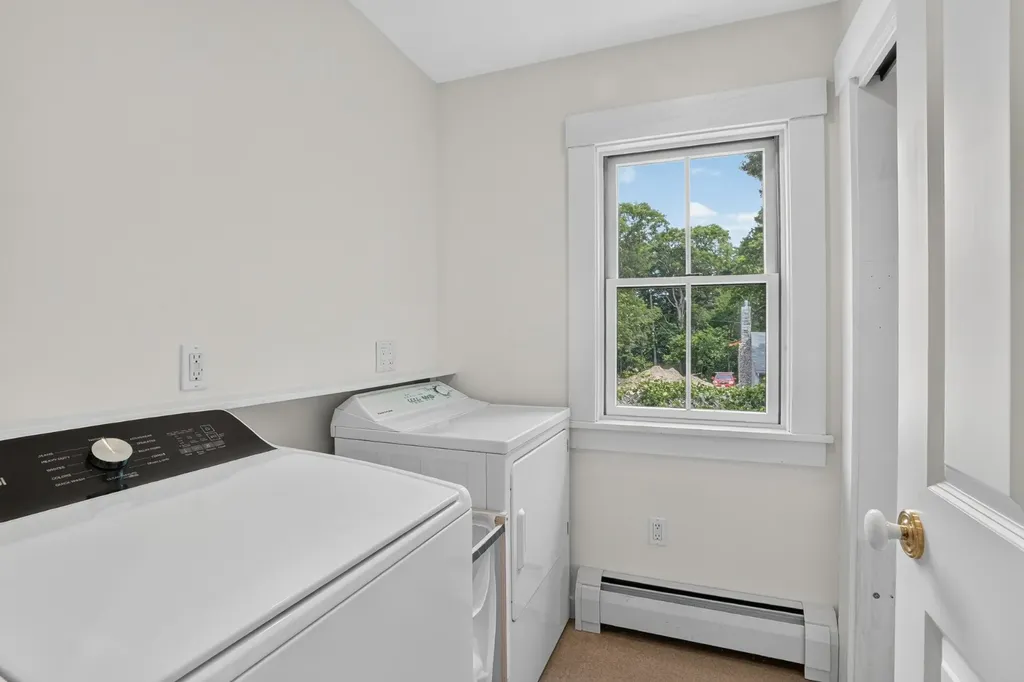 37 Old Hedge Row Vineyard Haven MA 02568