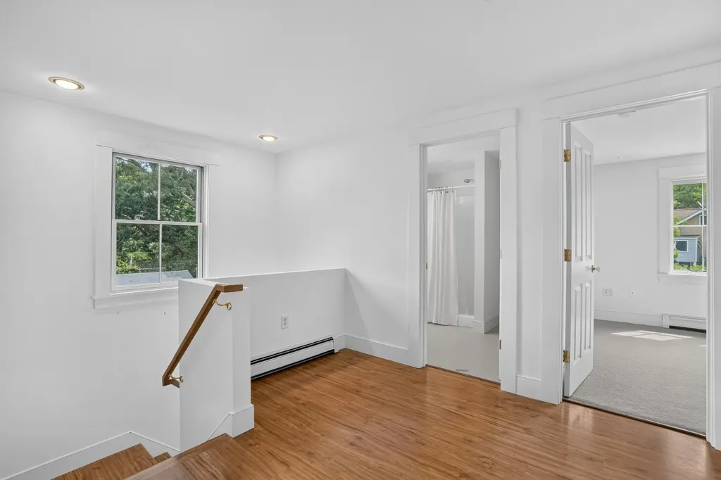 37 Old Hedge Row Vineyard Haven MA 02568