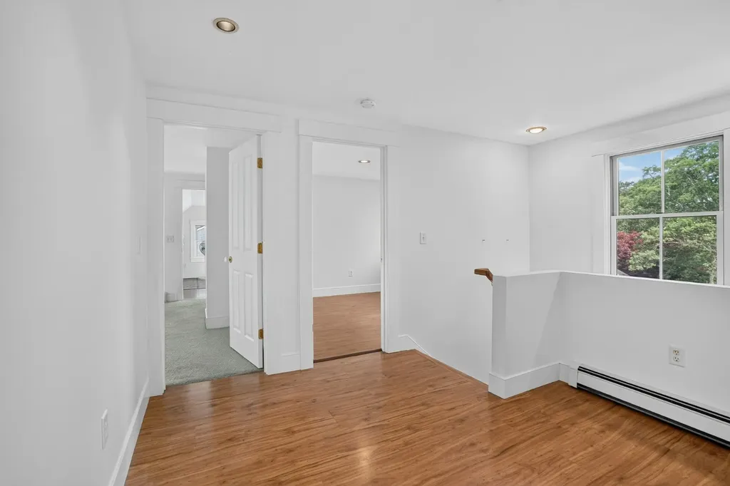 37 Old Hedge Row Vineyard Haven MA 02568