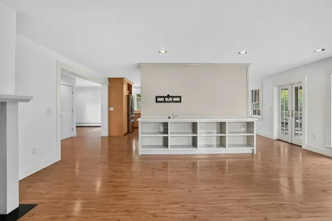 37 Old Hedge Row Vineyard Haven MA 02568