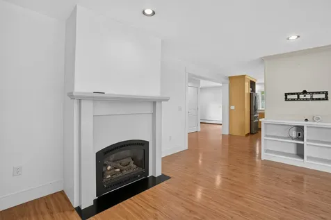 37 Old Hedge Row Vineyard Haven MA 02568