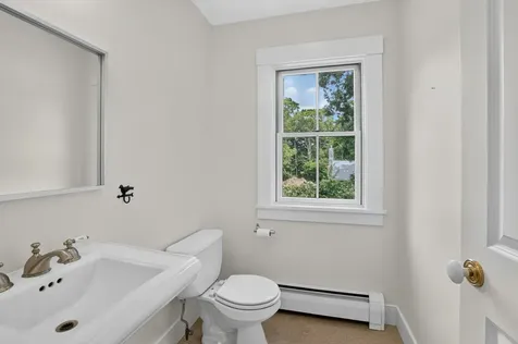 37 Old Hedge Row Vineyard Haven MA 02568