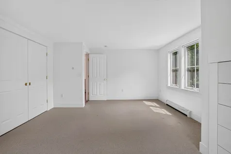 37 Old Hedge Row Vineyard Haven MA 02568