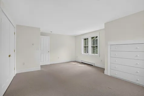 37 Old Hedge Row Vineyard Haven MA 02568