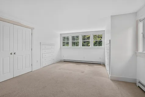 37 Old Hedge Row Vineyard Haven MA 02568